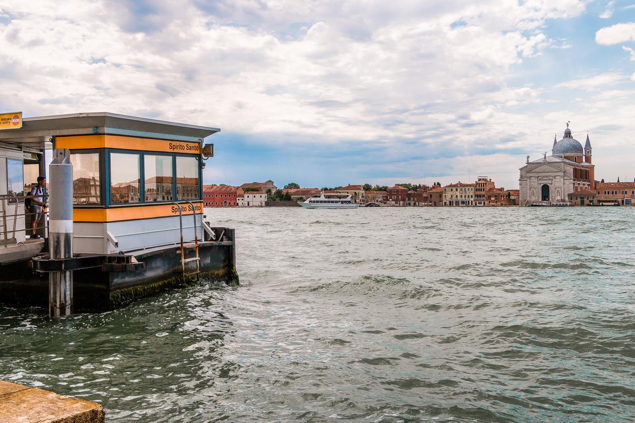 Venezia Spirito Santo Canal View Buitenkant foto
