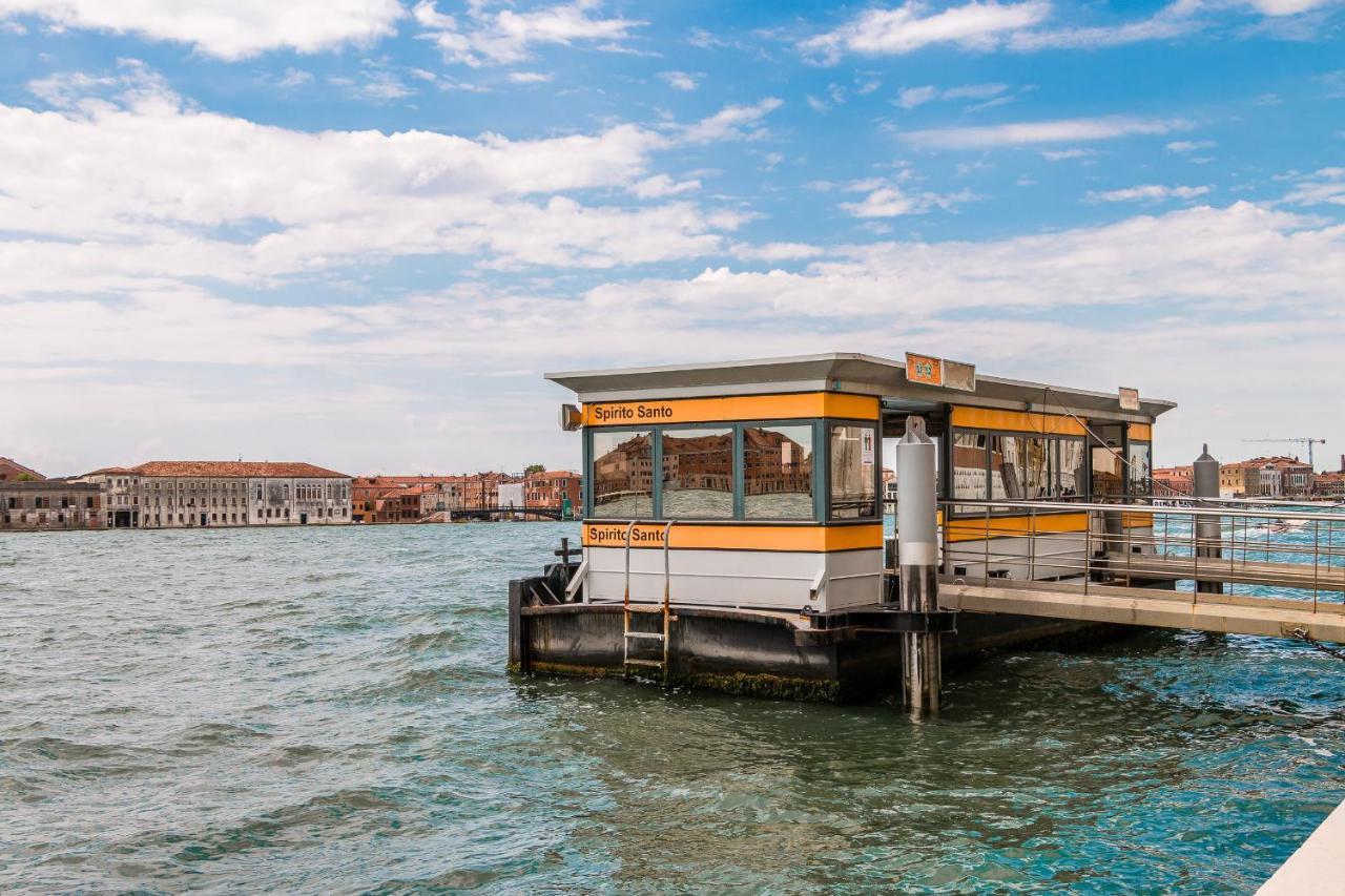 Venezia Spirito Santo Canal View Buitenkant foto