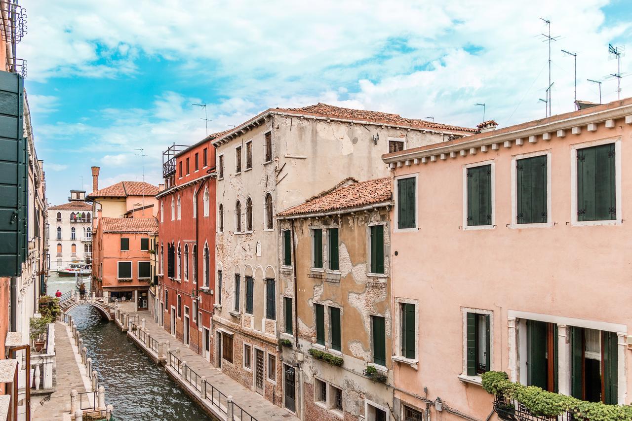 Venezia Spirito Santo Canal View Buitenkant foto